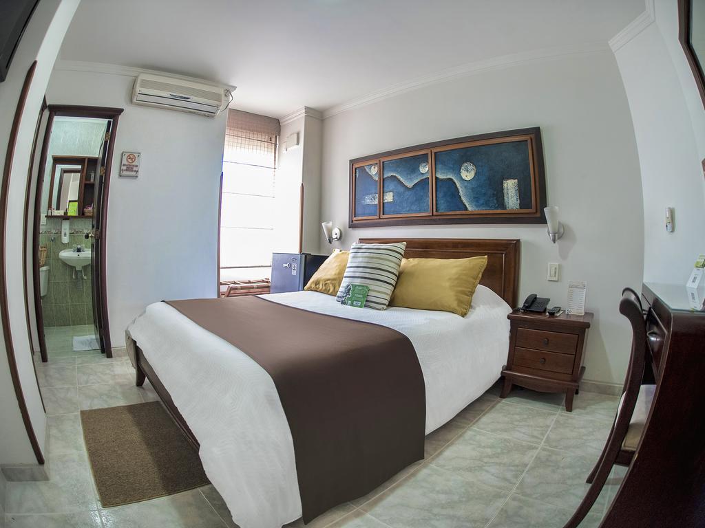 בוקארמנגה Hotel Buena Vista מראה חיצוני תמונה